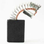 CARBON 7 x 12 x 20 MM  (x par)